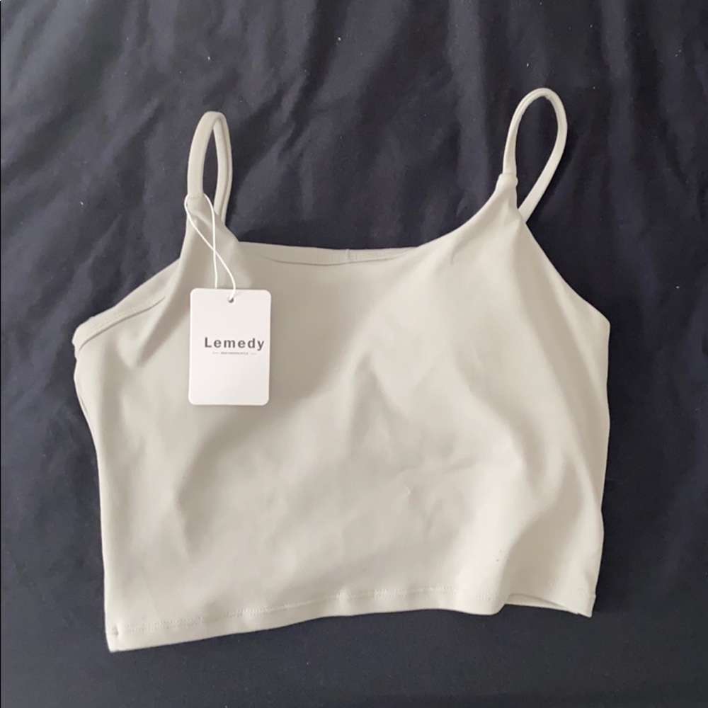 Cropped tank top, brand  new